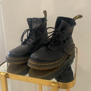 Dr. Martens 1460 PASCAL LEATHER LACE UP BOOTS